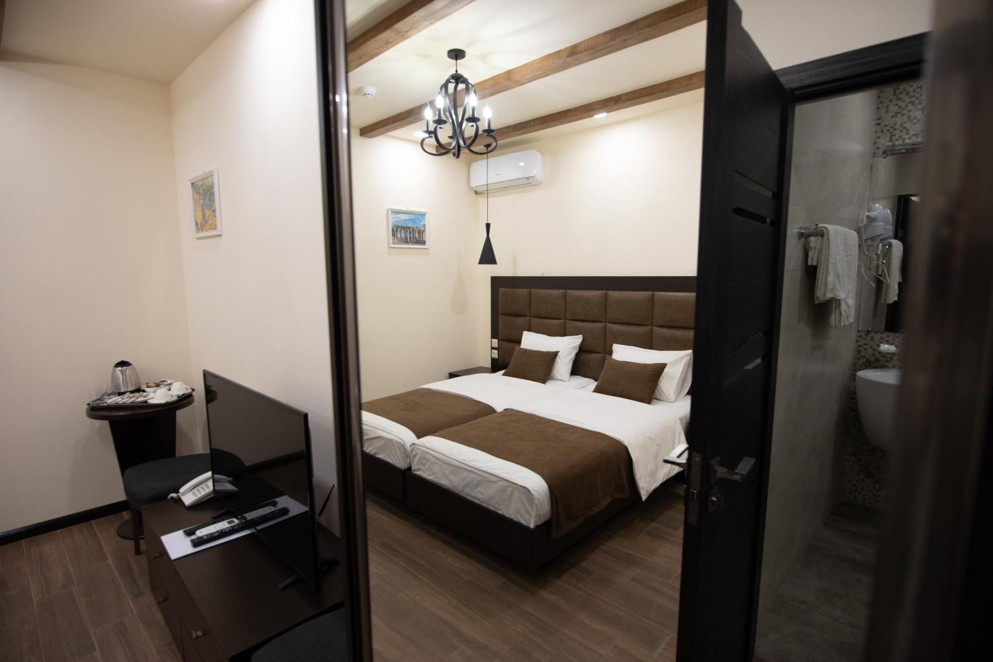 Boutique Living Hotel エレバン エクステリア 写真