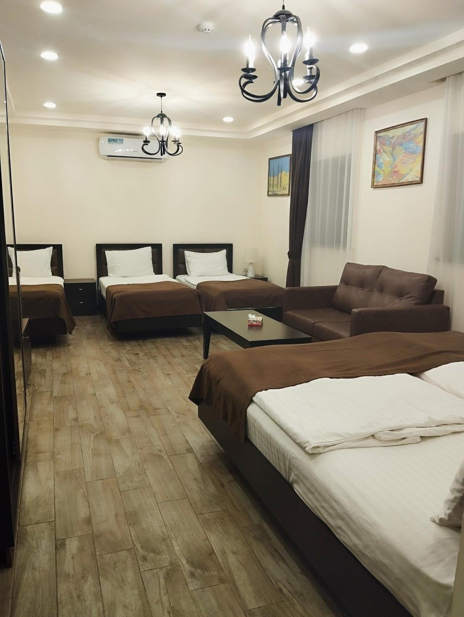 Boutique Living Hotel エレバン エクステリア 写真